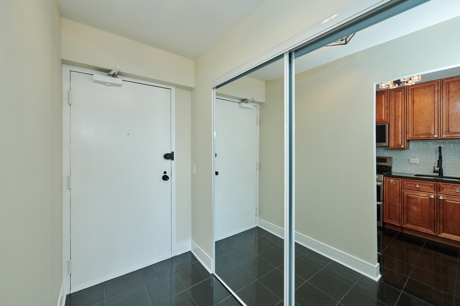 5415 N Sheridan Road Unit: 915