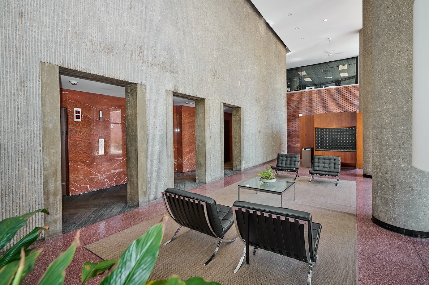 5415 N Sheridan Road Unit: 915