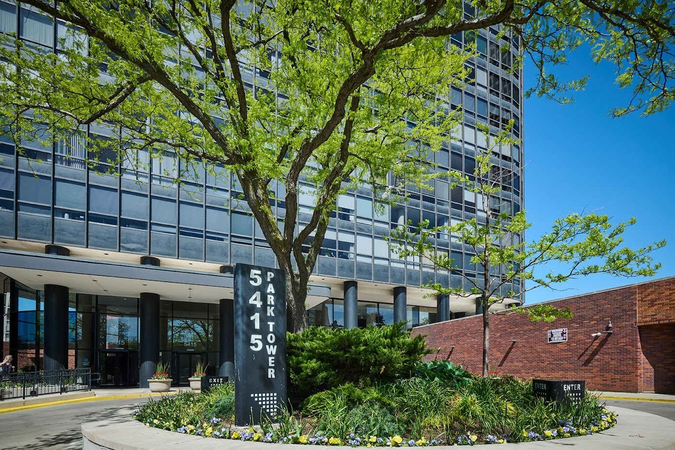 5415 N Sheridan Road Unit: 915