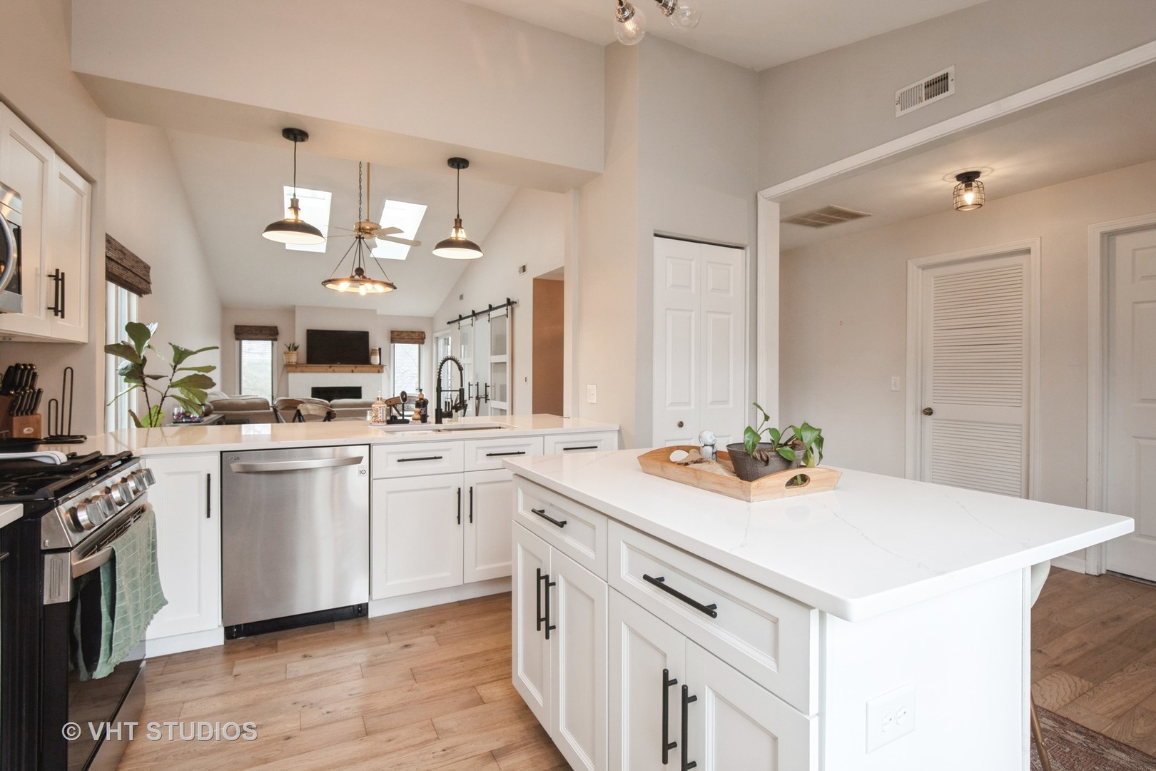 1411 James Court Unit: 129B