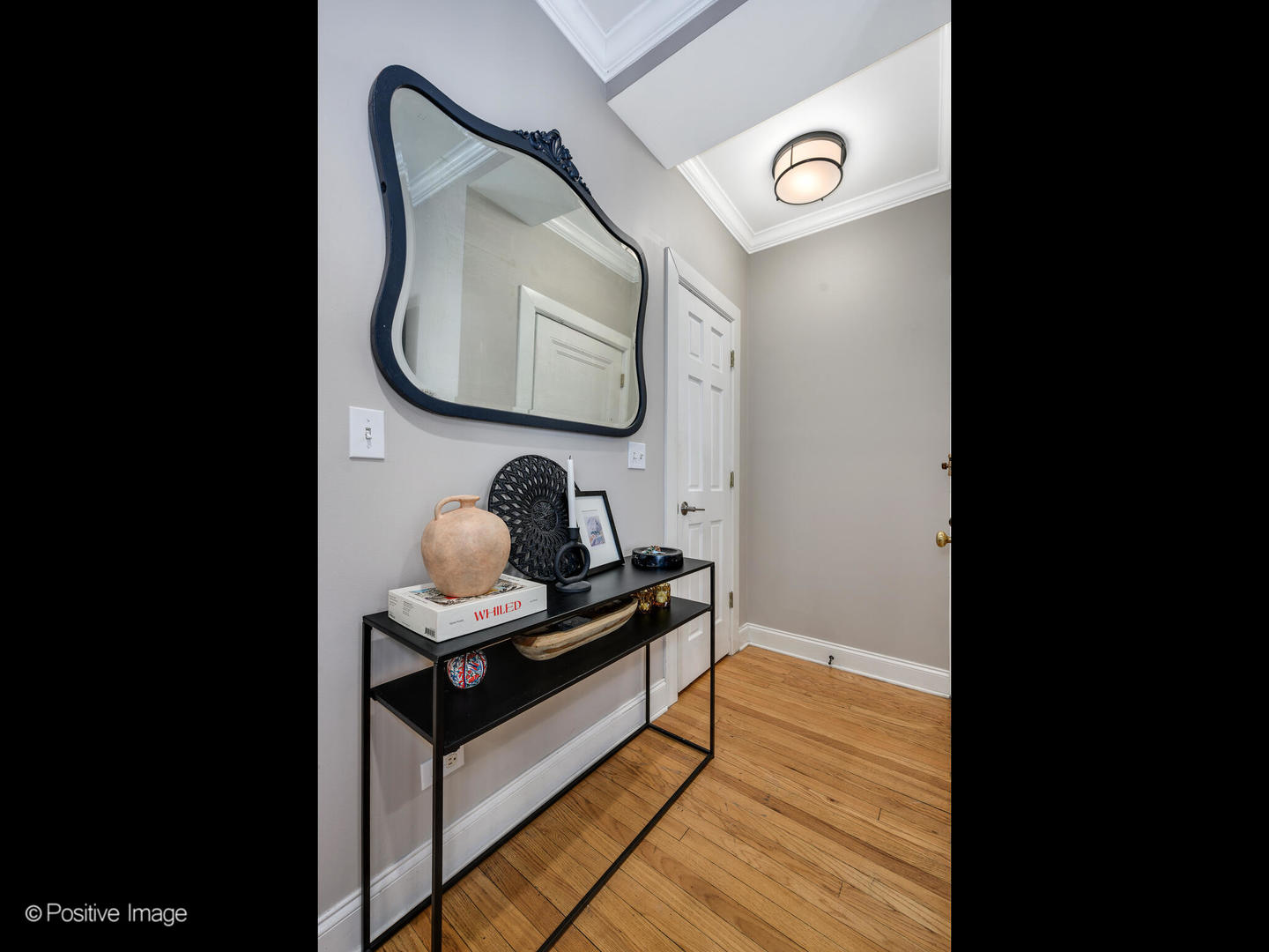 2239 N Lincoln Avenue Unit: 2B