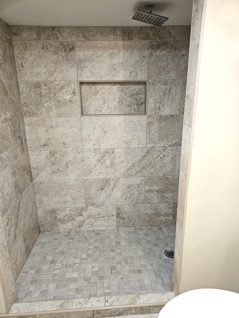 8613 W Lyndale Street