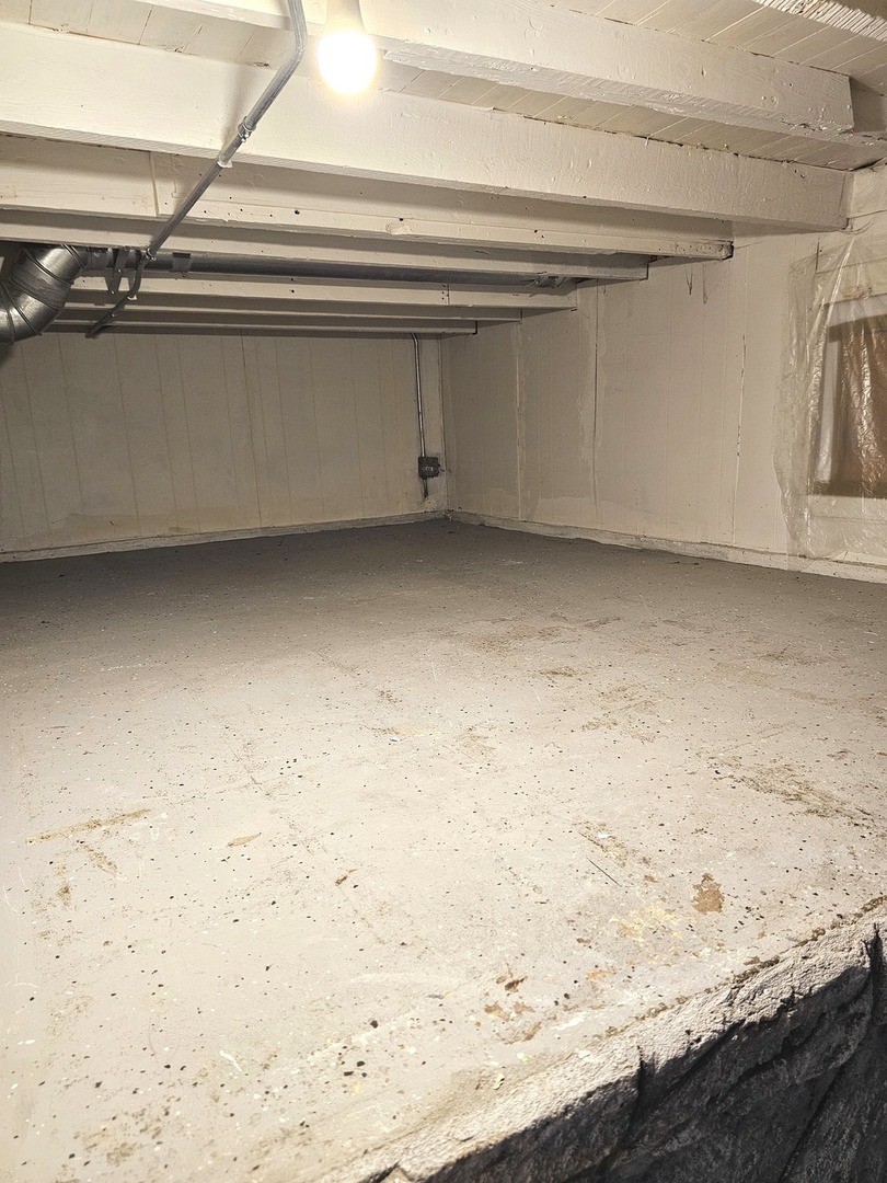 8613 W Lyndale Street