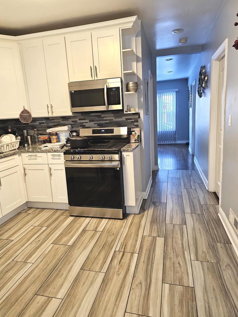 8613 W Lyndale Street