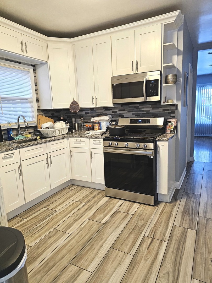 8613 W Lyndale Street