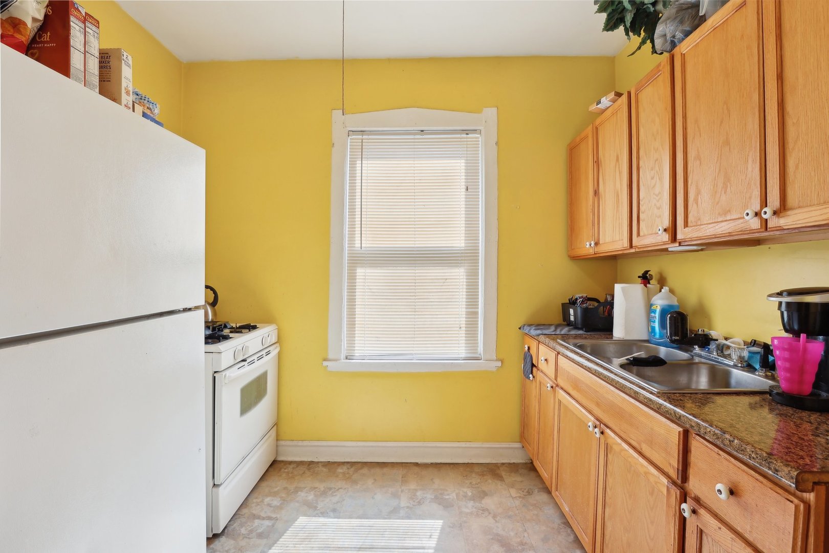 1727 N MENARD Avenue