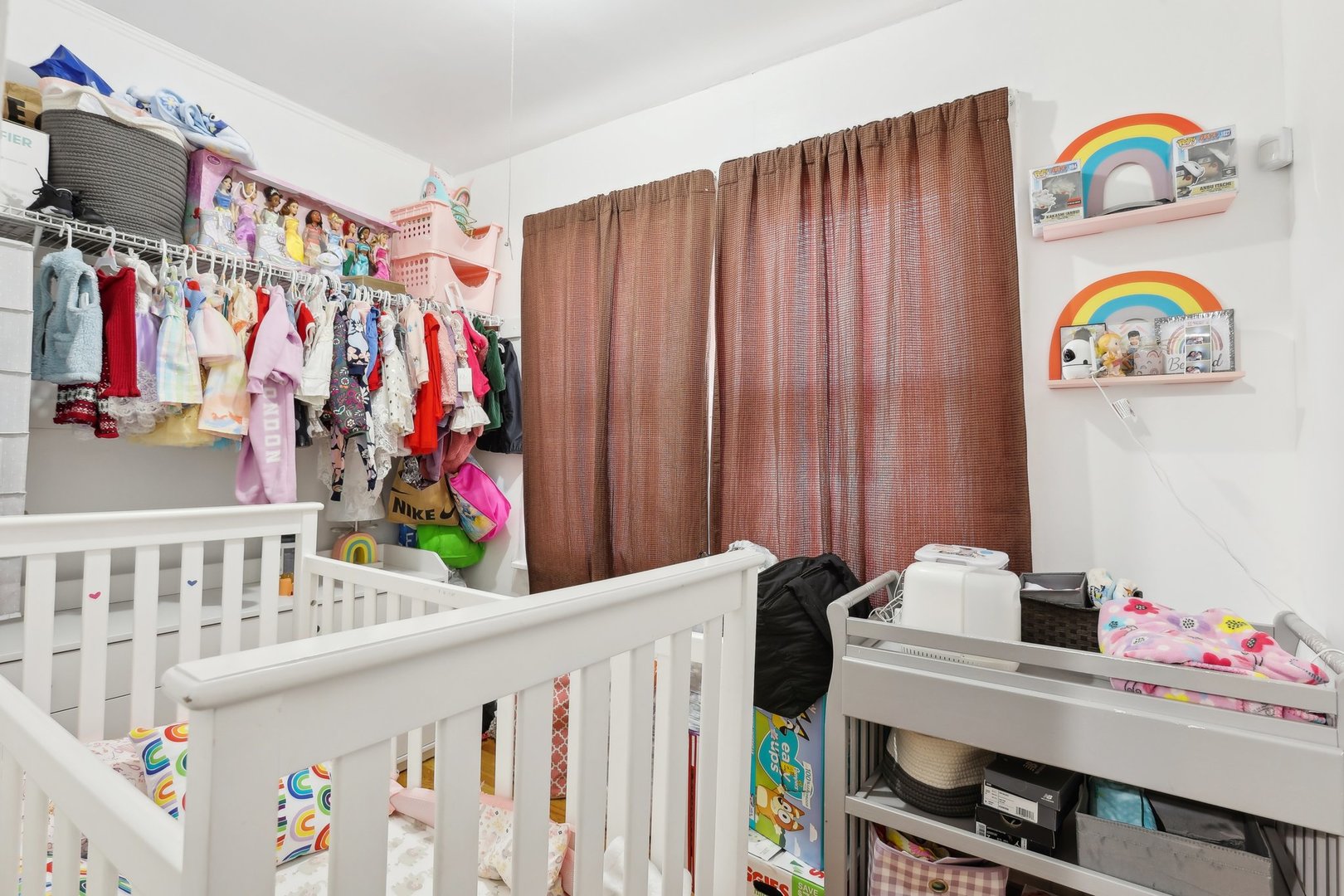 1727 N MENARD Avenue