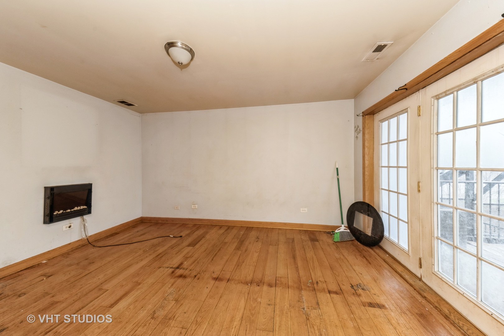 5316 S Kenneth Avenue Unit: 201