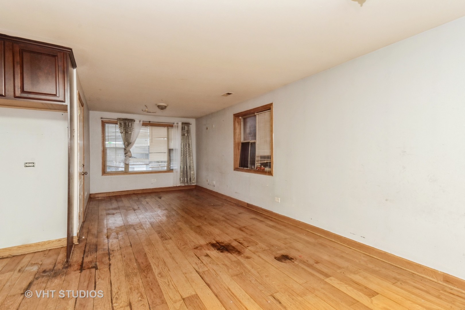 5316 S Kenneth Avenue Unit: 201