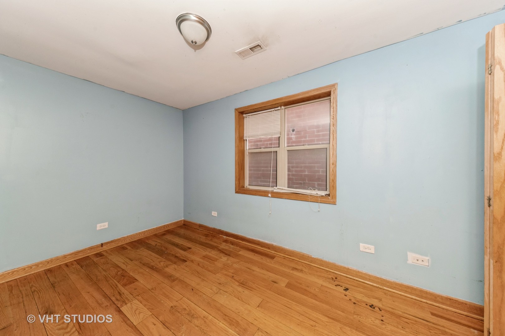 5316 S Kenneth Avenue Unit: 201