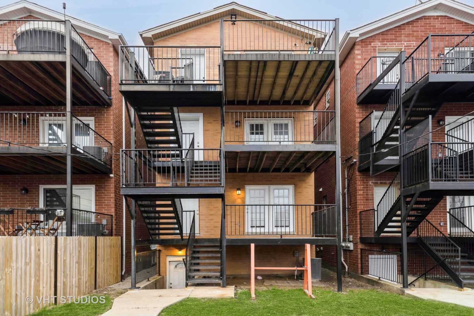 5316 S Kenneth Avenue Unit: 201