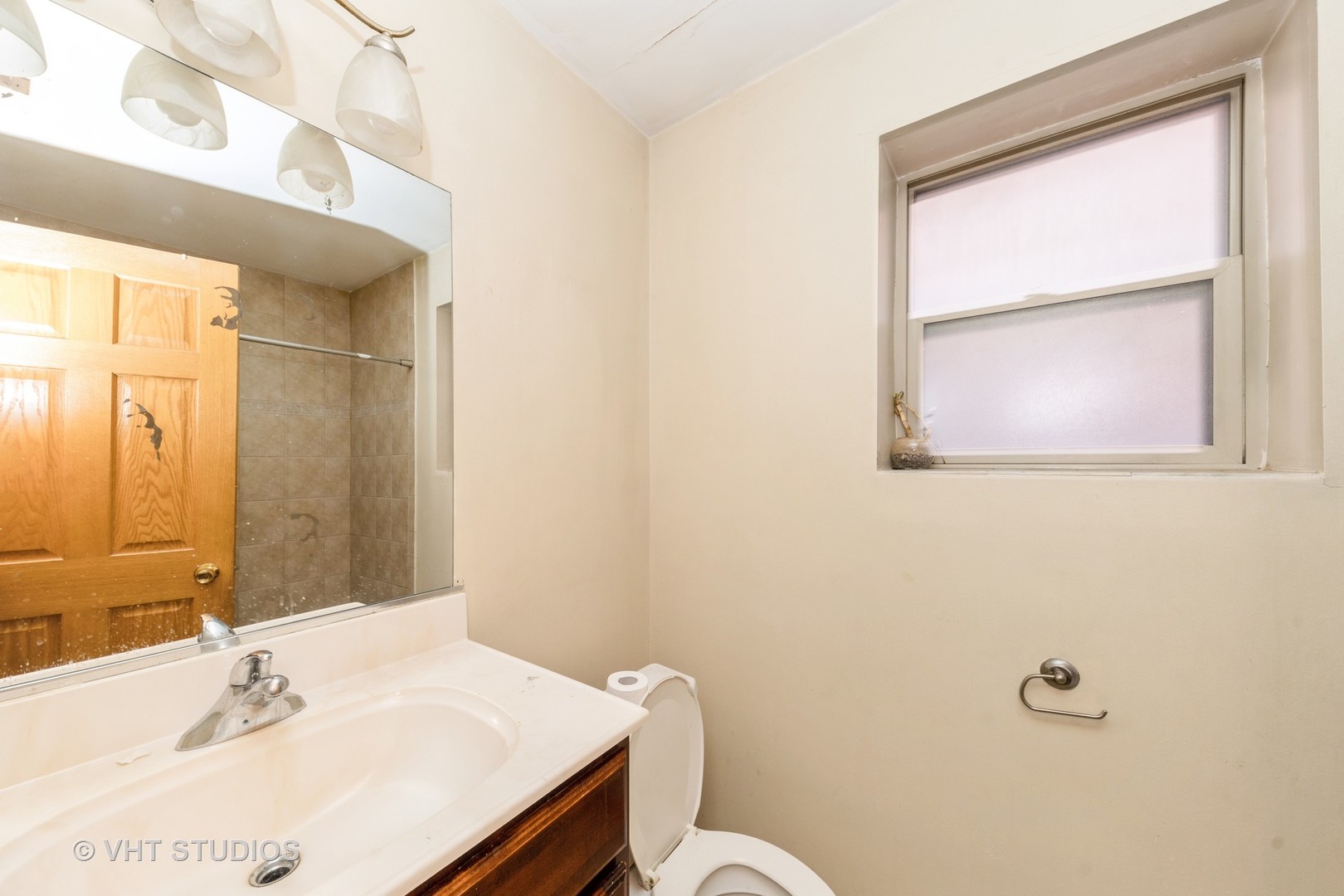 5316 S Kenneth Avenue Unit: 201