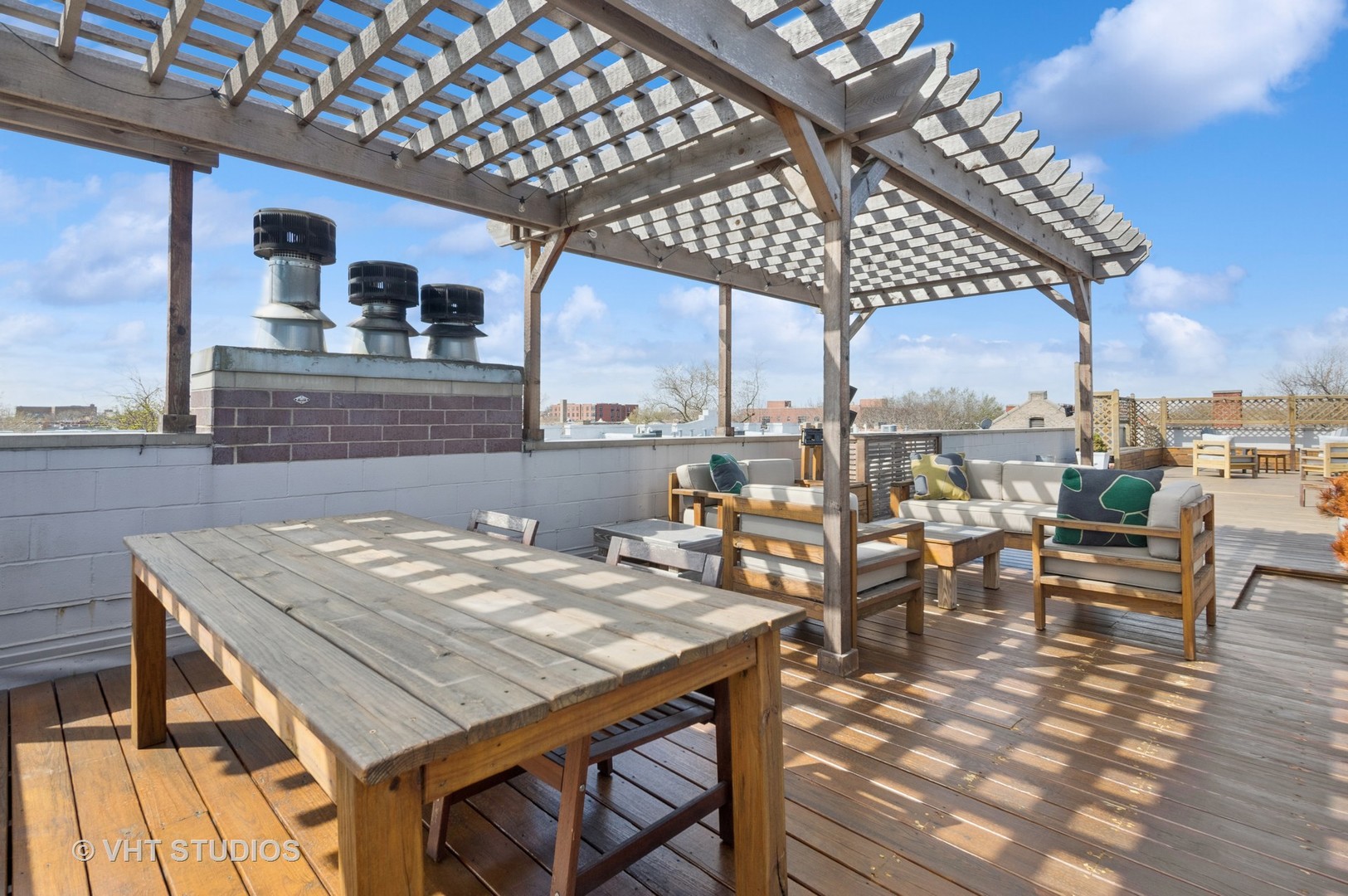 4208 N Albany Avenue Unit: 3