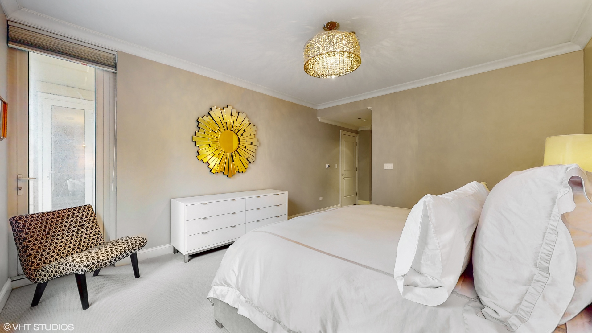 10 E Delaware Place Unit: 9D