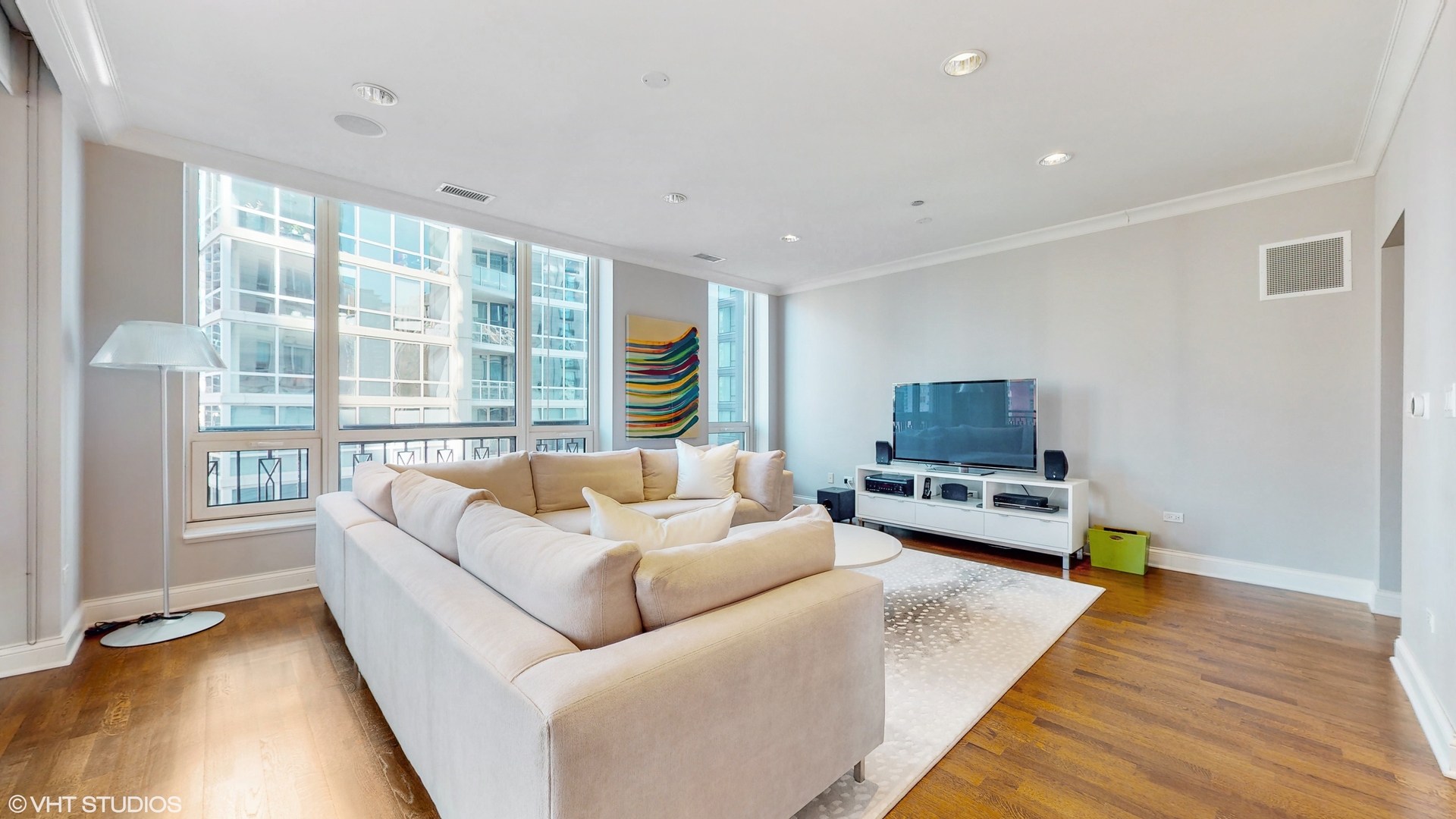 10 E Delaware Place Unit: 9D