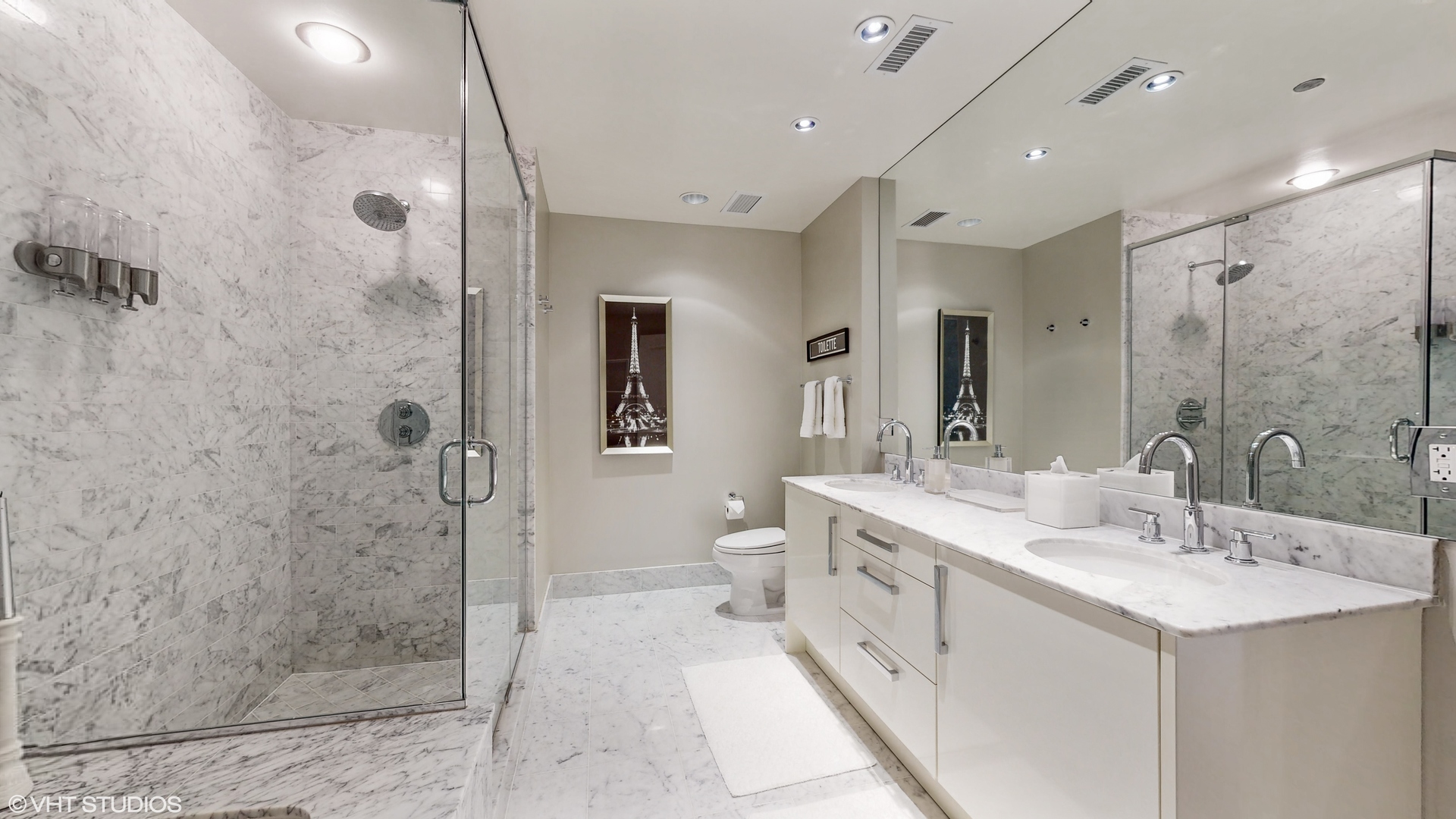 10 E Delaware Place Unit: 9D