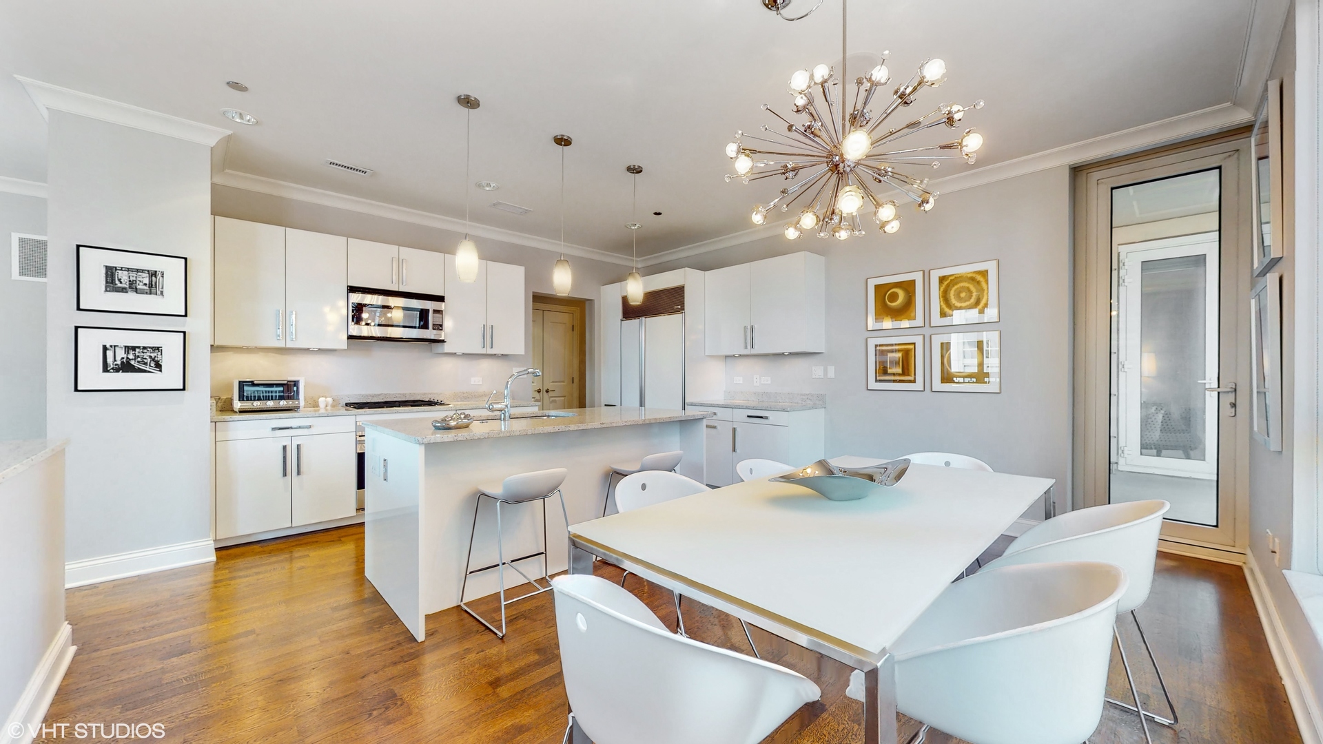 10 E Delaware Place Unit: 9D