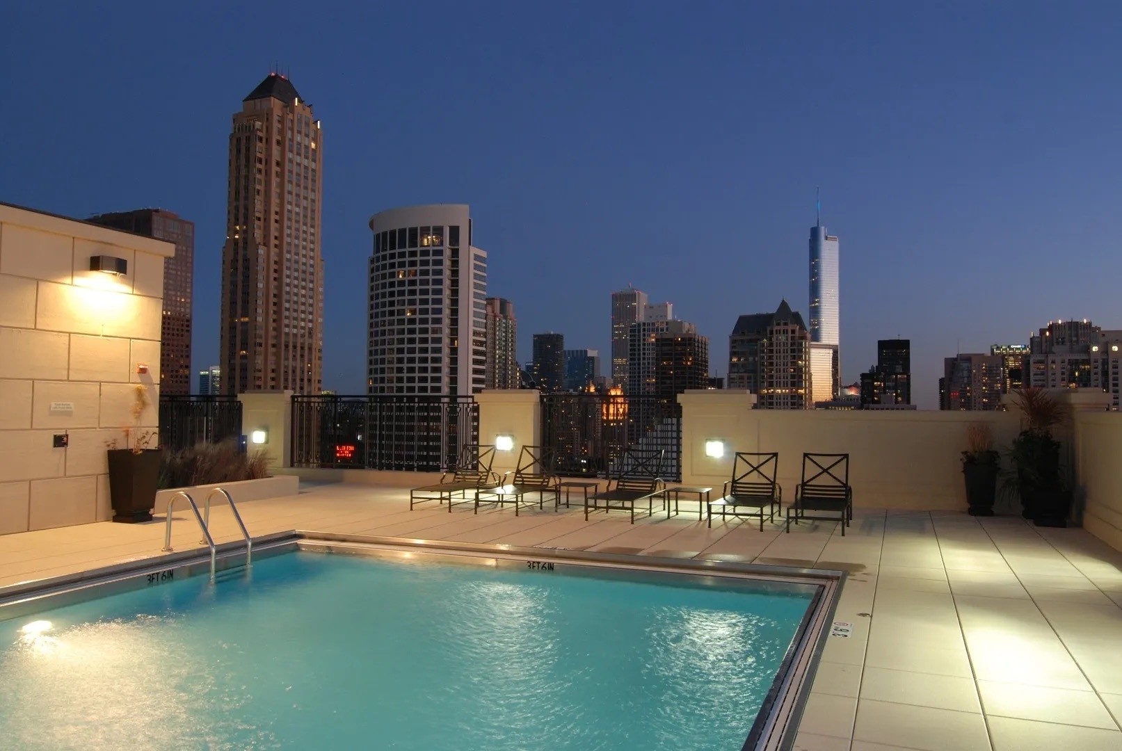 10 E Delaware Place Unit: 9D