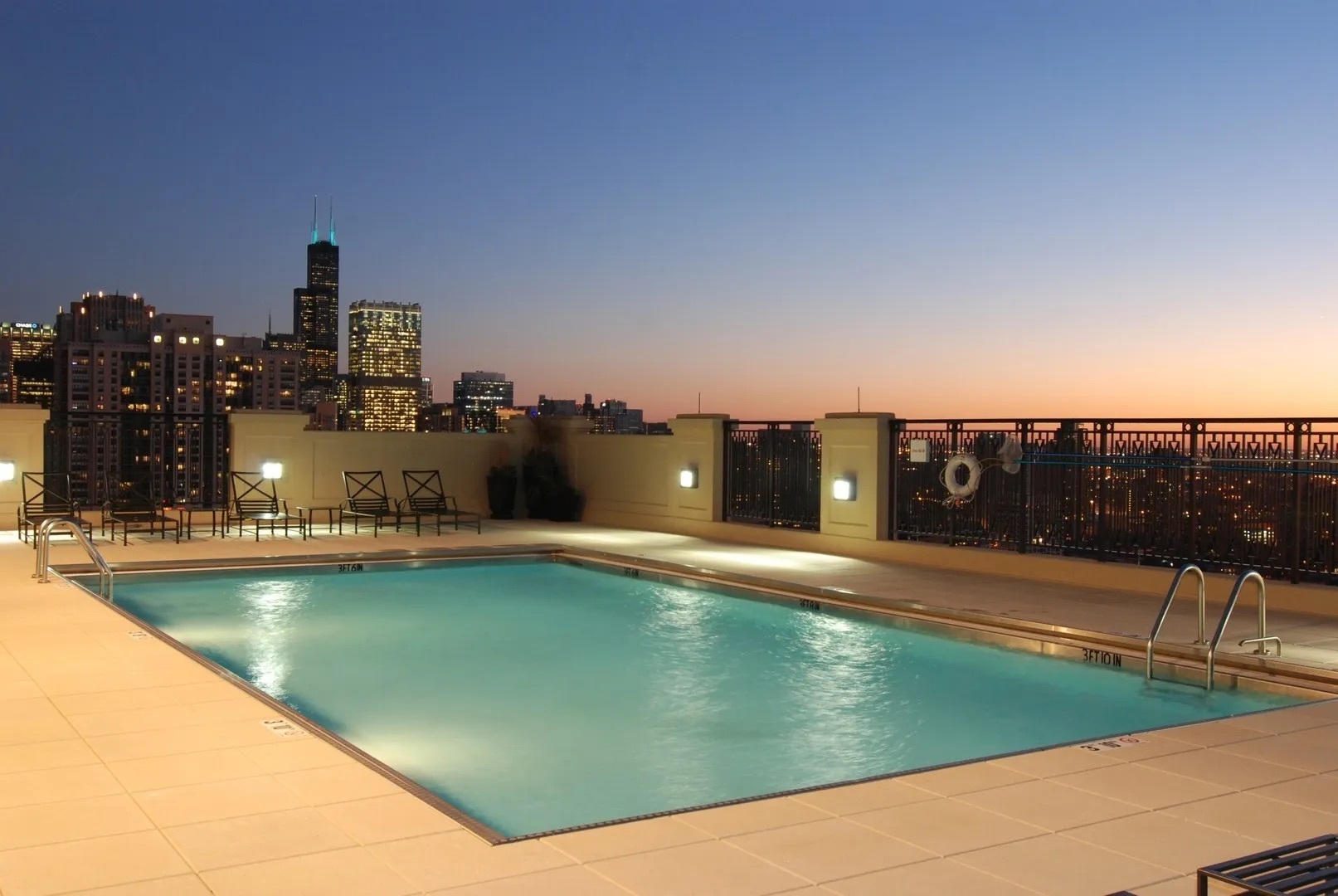 10 E Delaware Place Unit: 9D