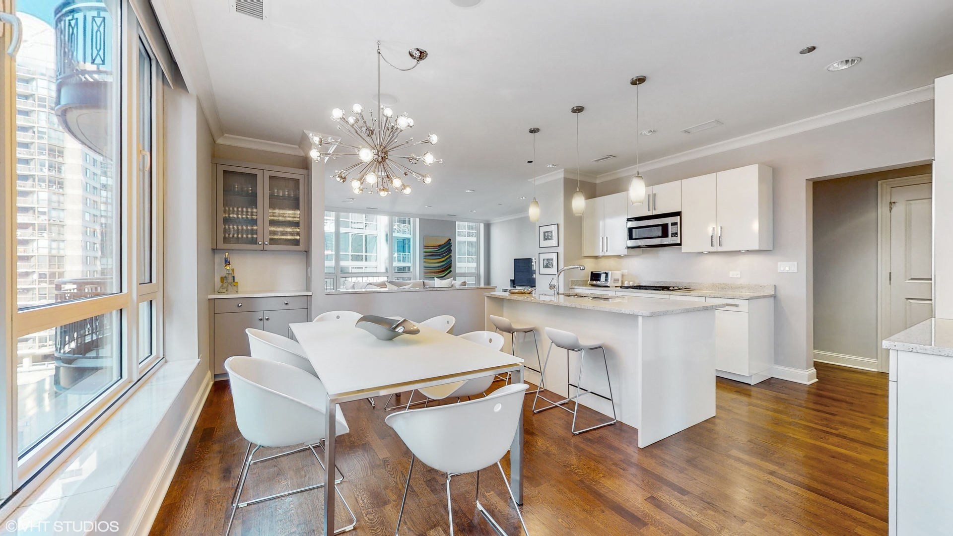 10 E Delaware Place Unit: 9D
