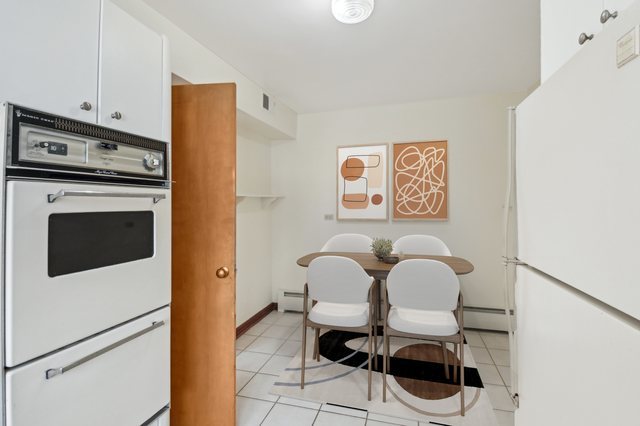 5927 W Addison Street Unit: 2B