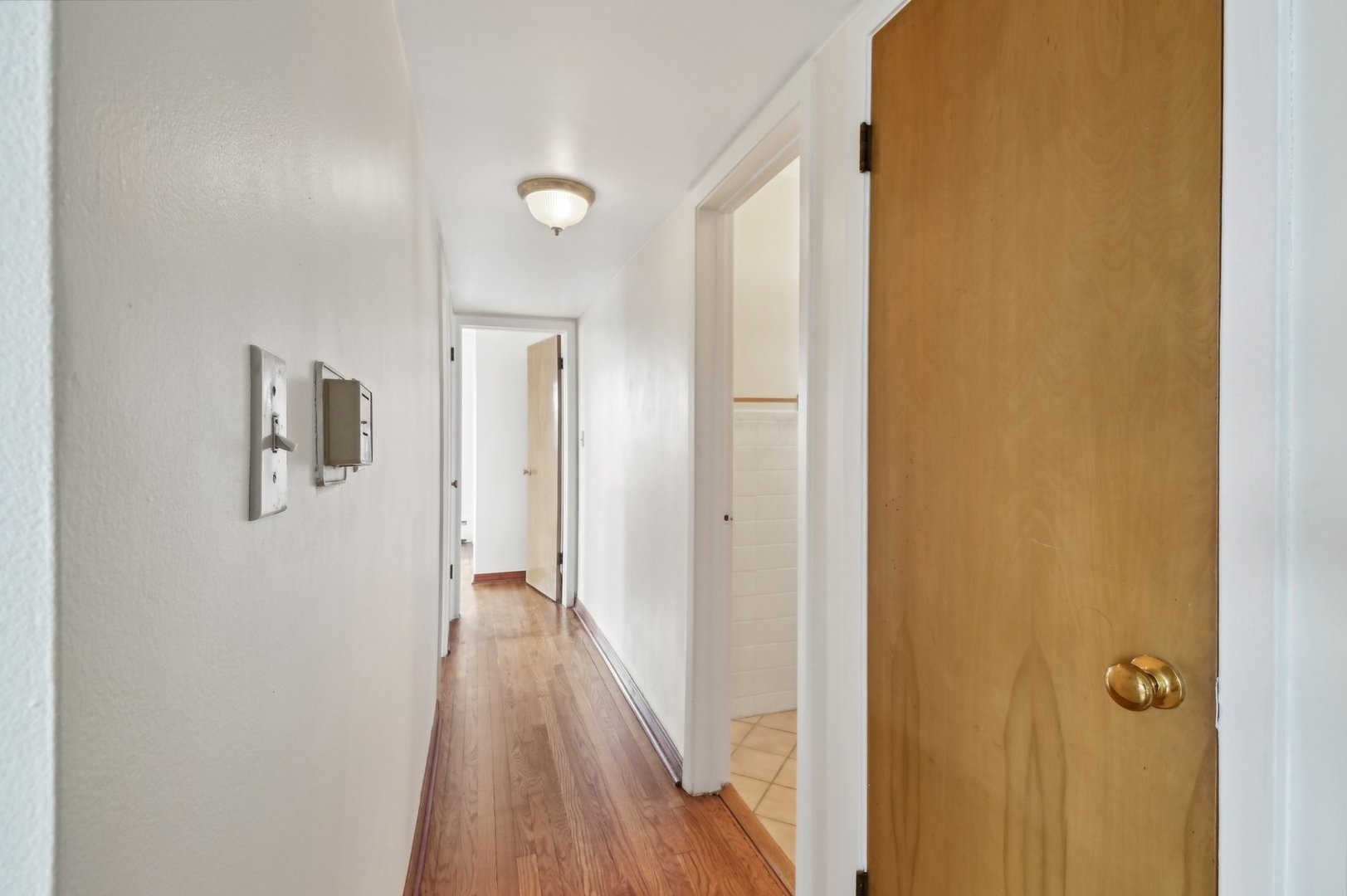 5927 W Addison Street Unit: 2B