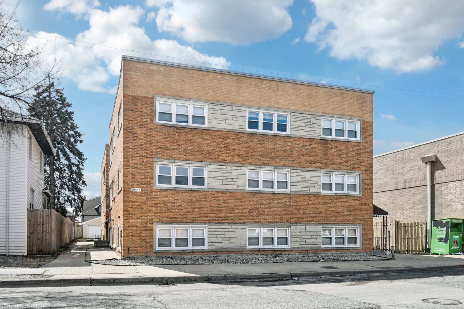 5927 W Addison Street Unit: 2B