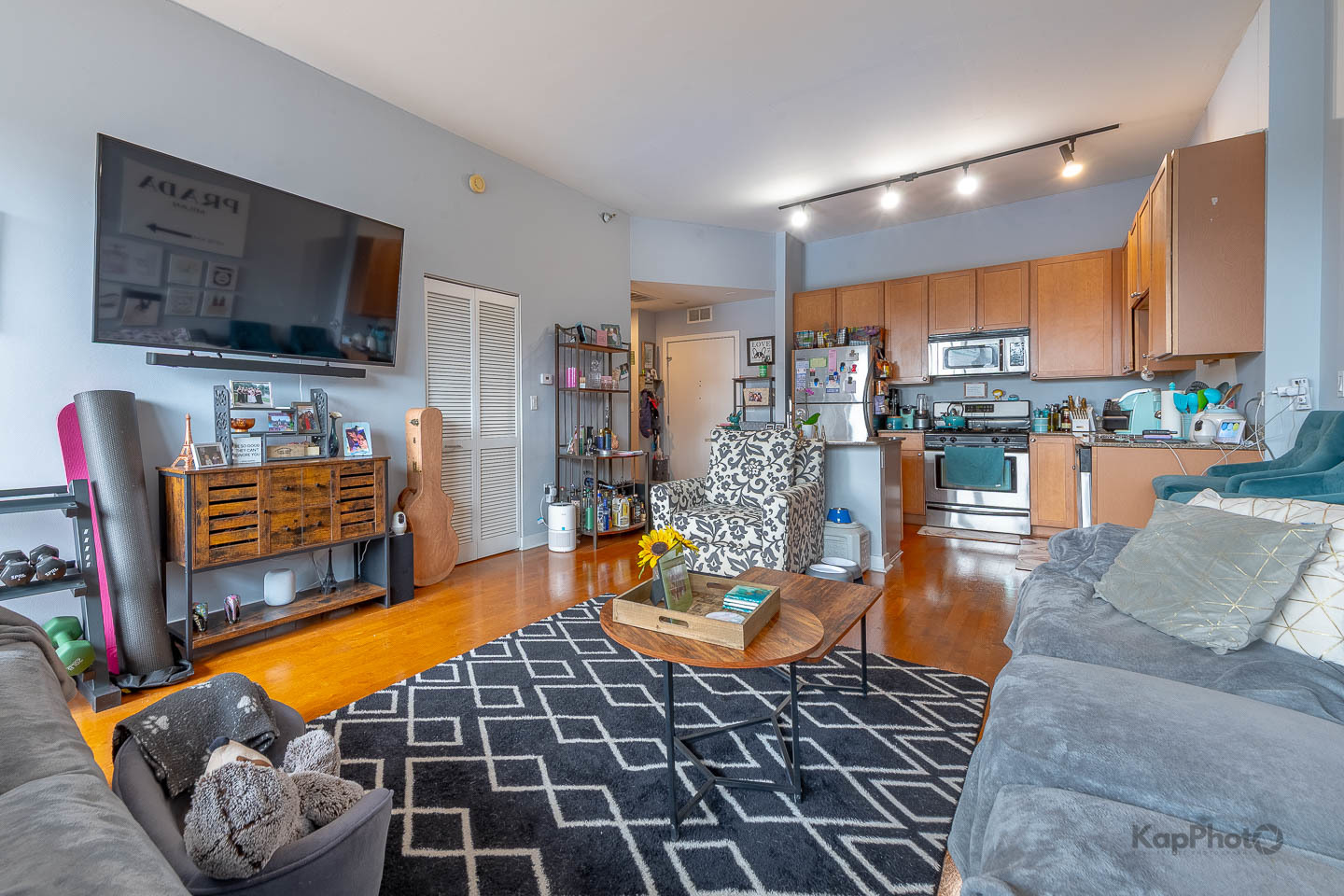 901 W Madison Street Unit: 403