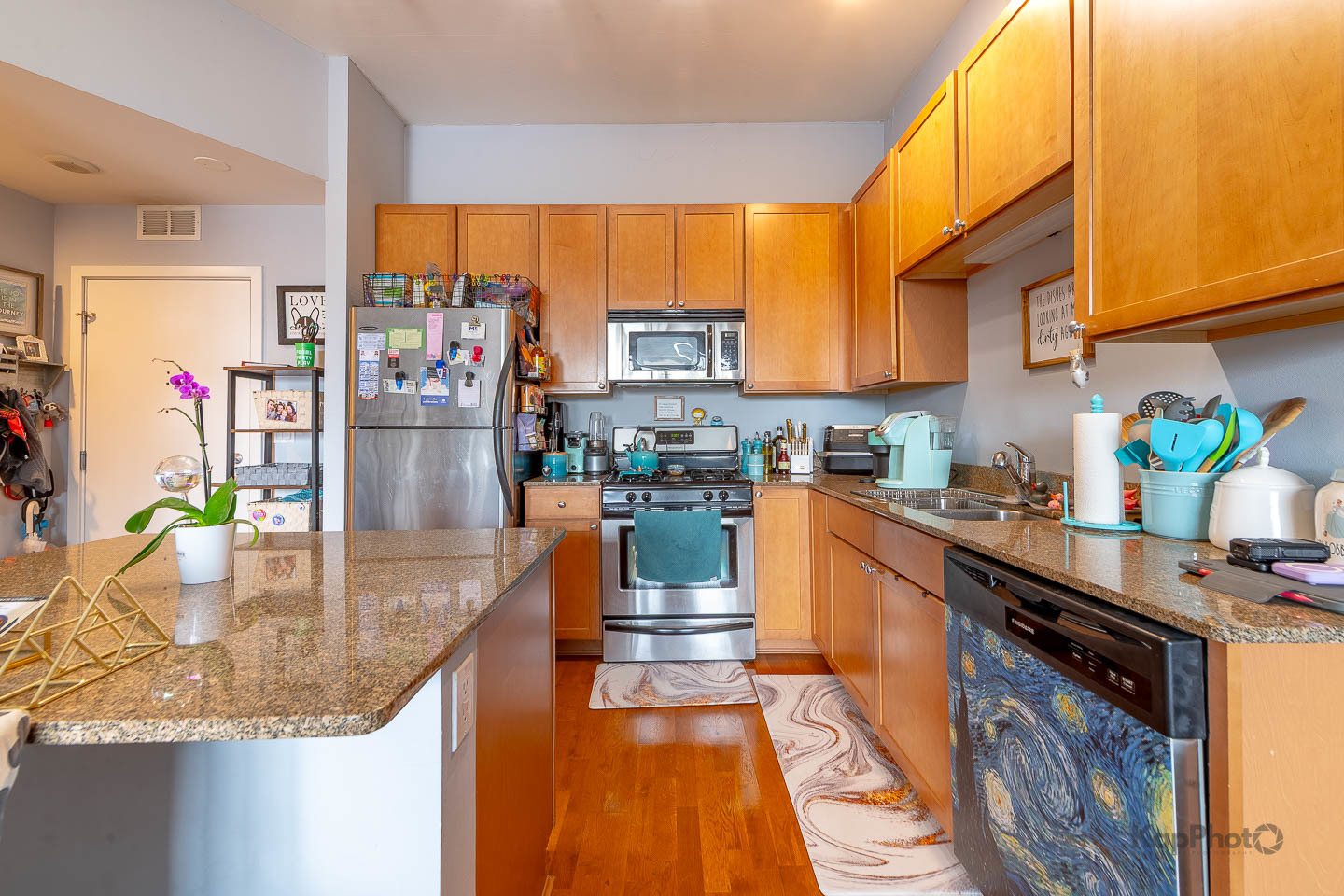 901 W Madison Street Unit: 403