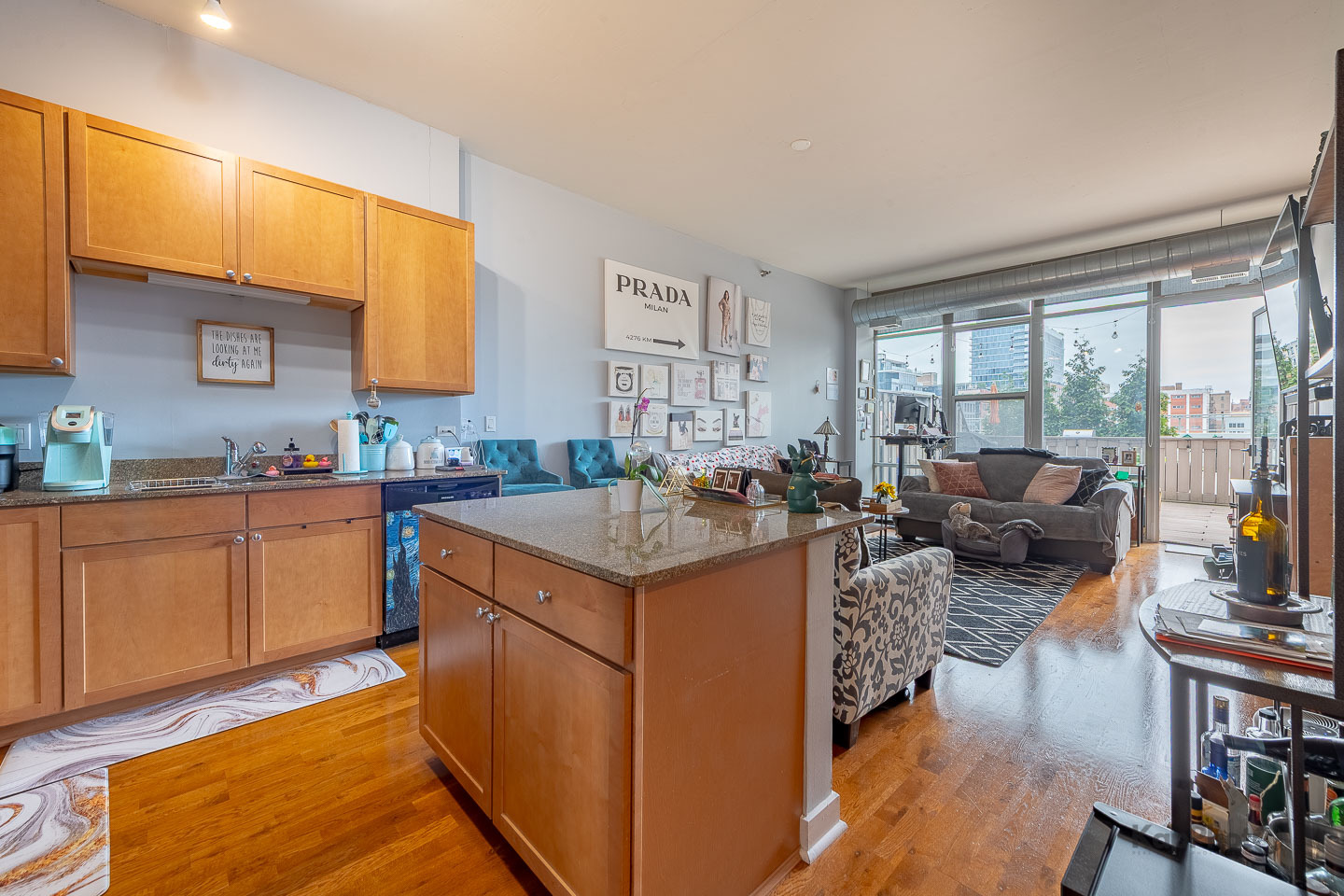 901 W Madison Street Unit: 403