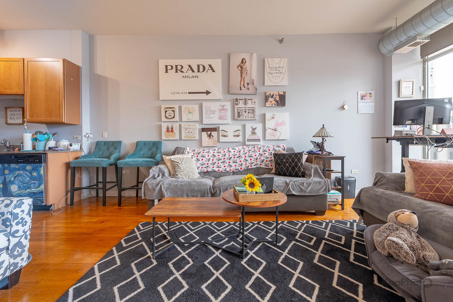 901 W Madison Street Unit: 403