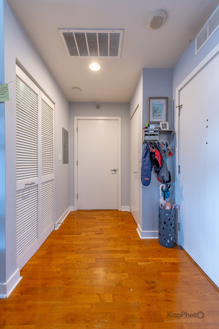 901 W Madison Street Unit: 403