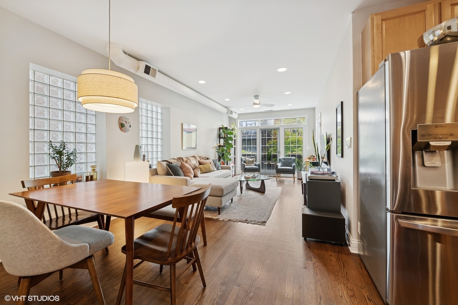 1102 N Paulina Street Unit: 201