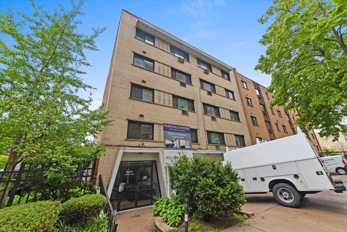 6211 N Kenmore Avenue Unit: 403