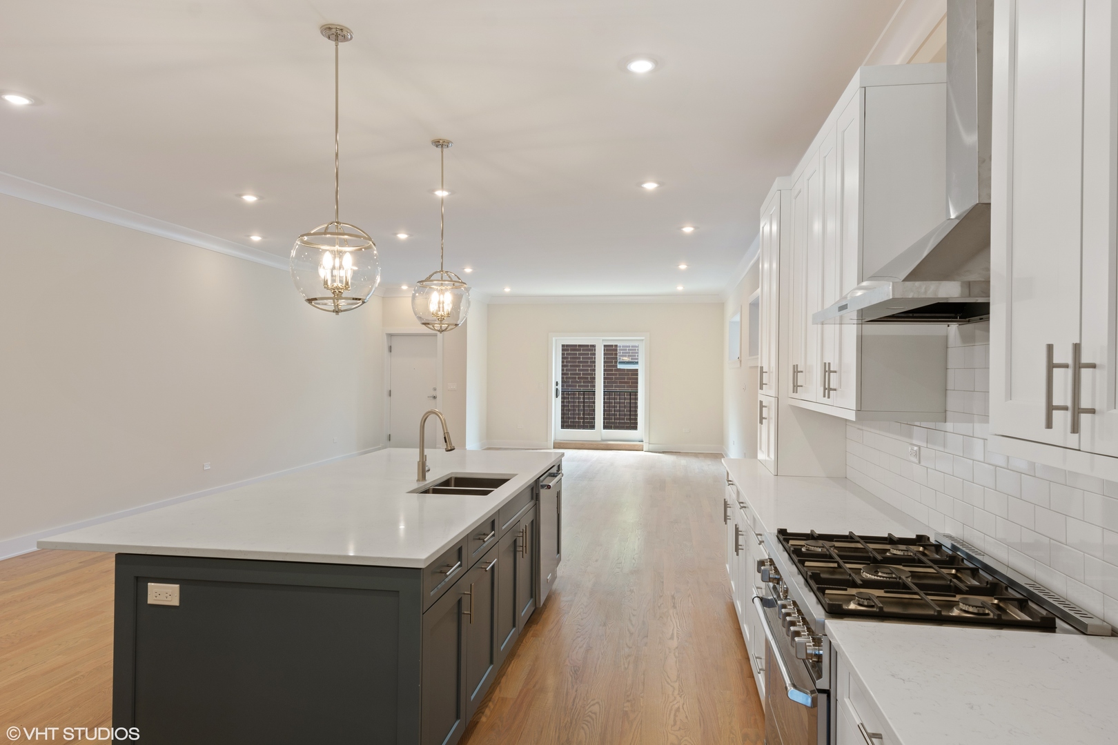 3122 N Clybourn Avenue Unit: 1S