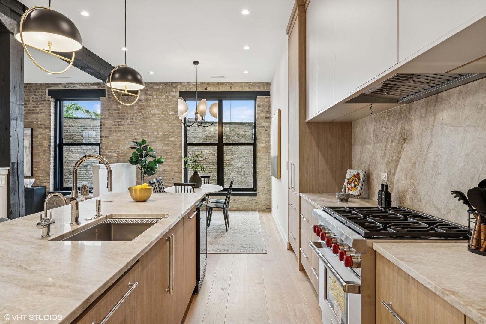 401 N Aberdeen Street Unit: 2S