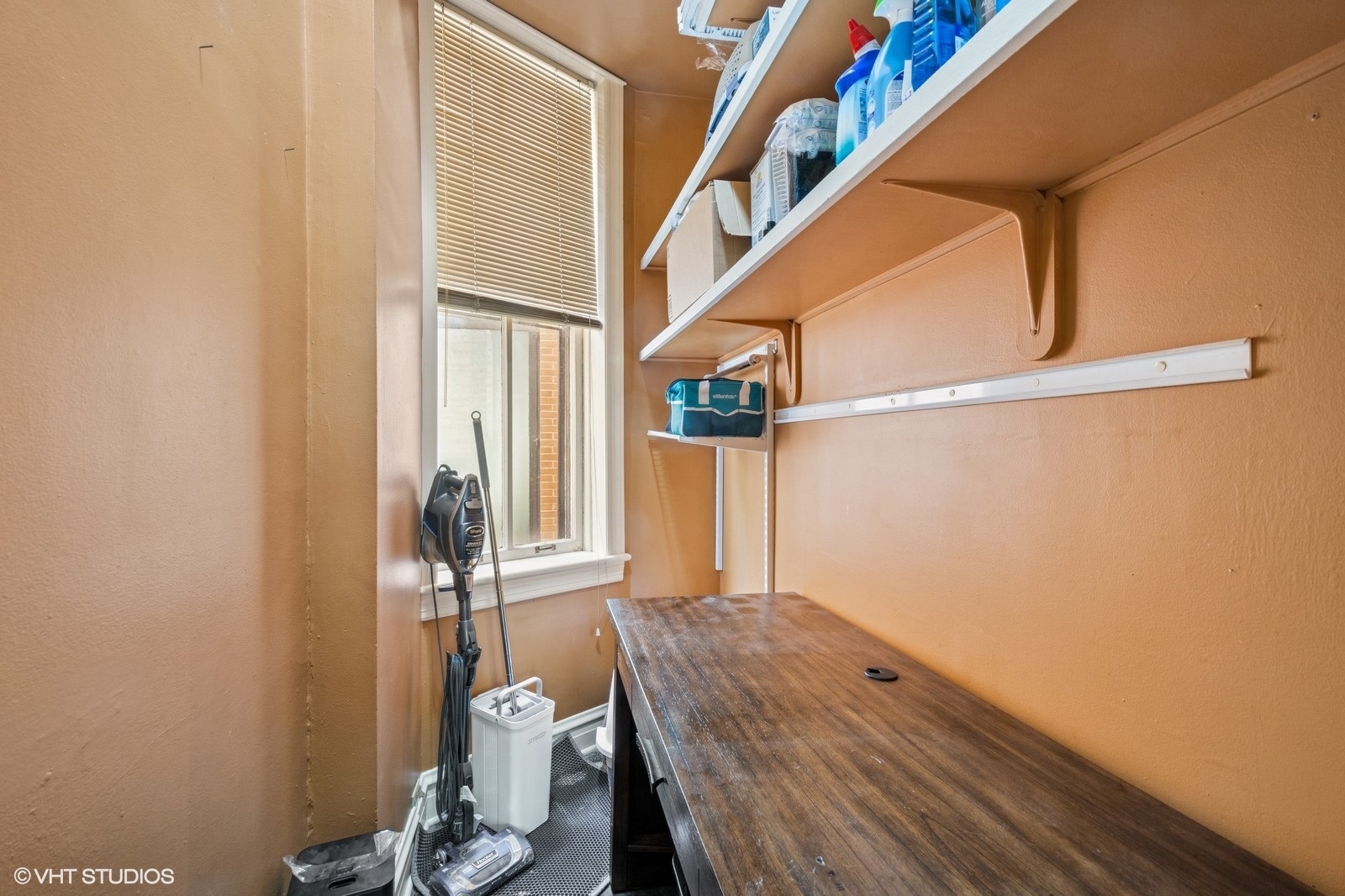 909 W Wisconsin Street Unit: 1M