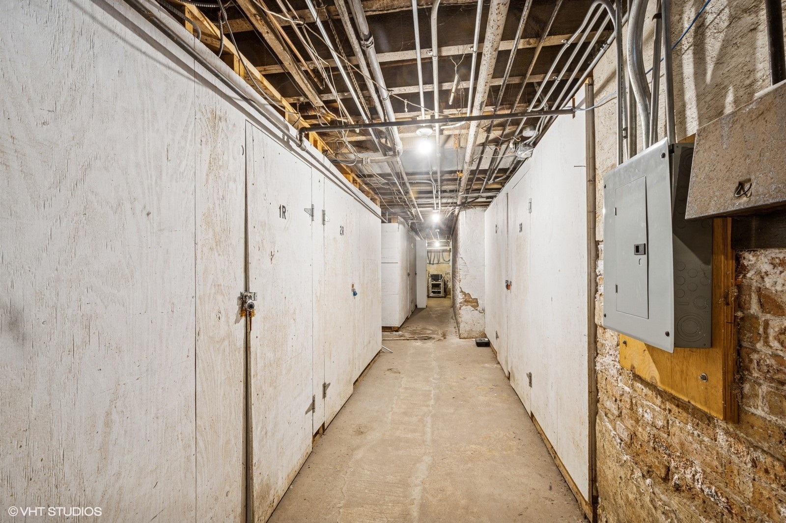 909 W Wisconsin Street Unit: 1M