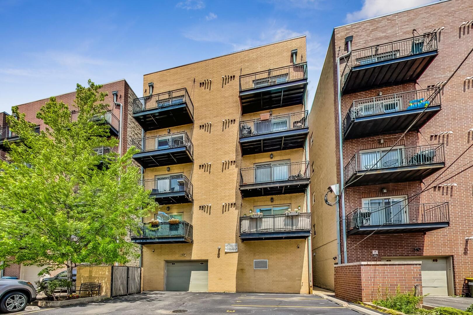 1909 W DIVERSEY Parkway Unit: 502