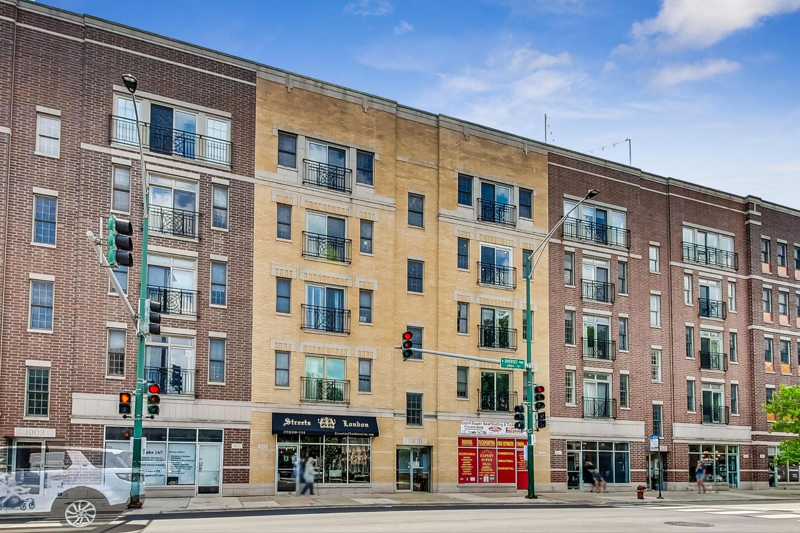 1909 W DIVERSEY Parkway Unit: 502