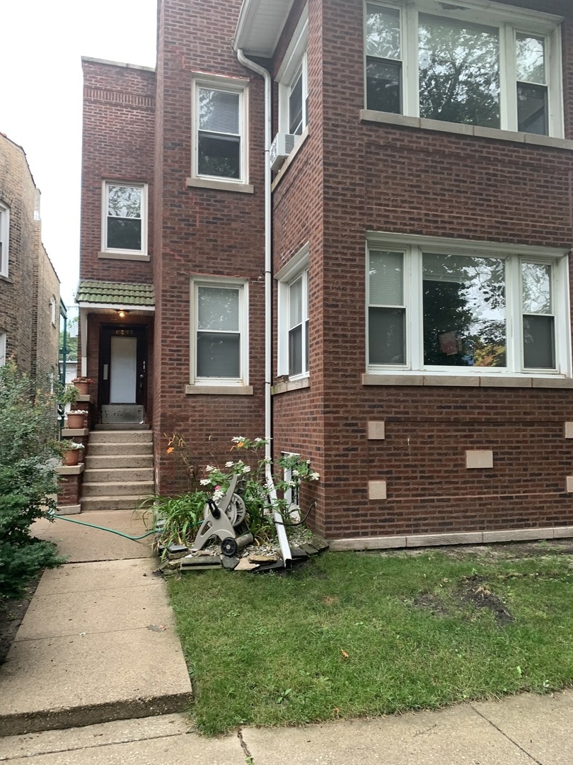 6417 N Wayne Avenue Unit: 2