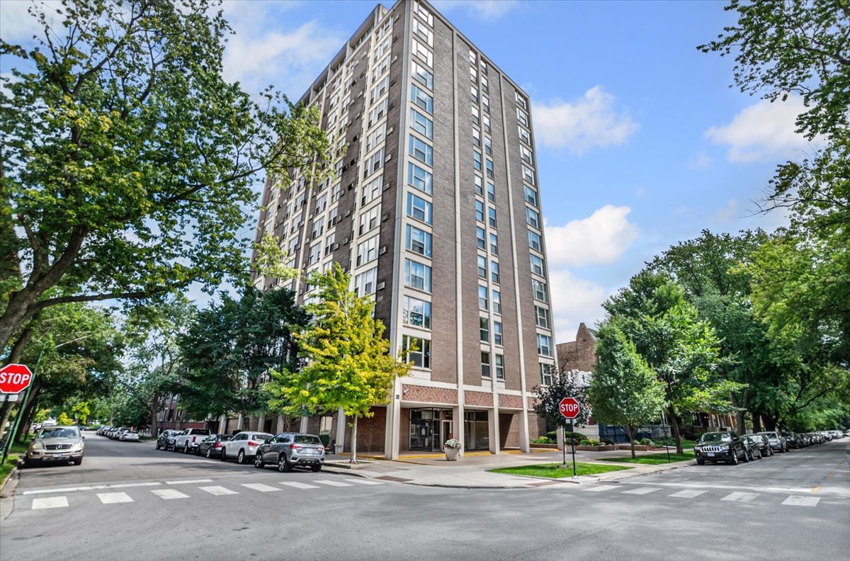 5401 S Hyde Park Boulevard Unit: 1206