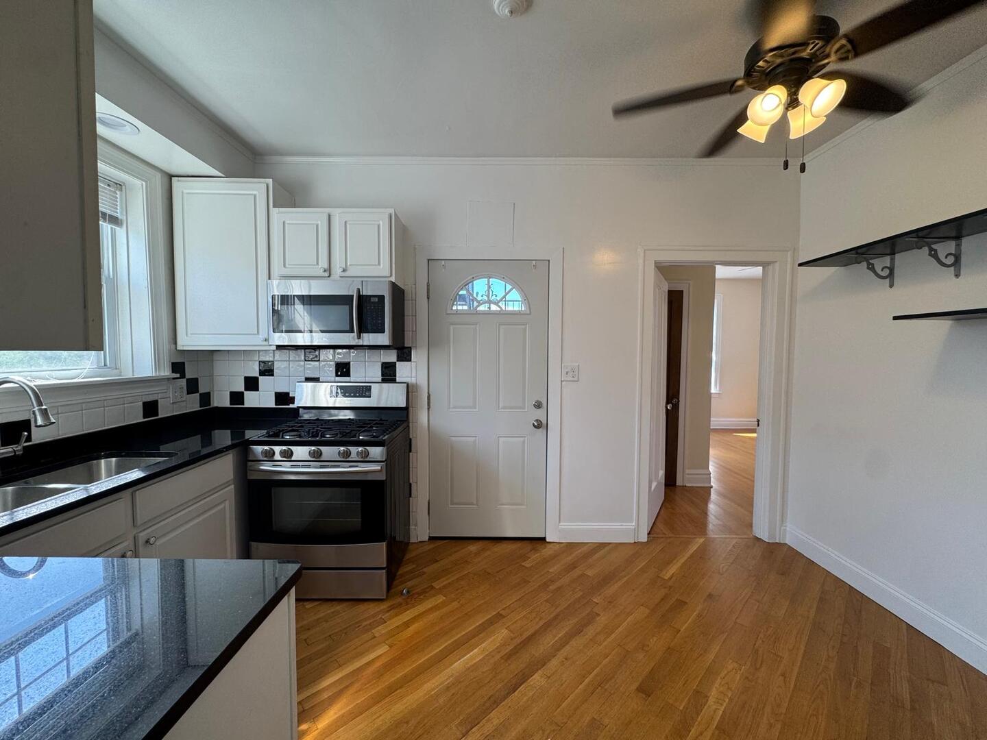 4827 Elm Street Unit: 2