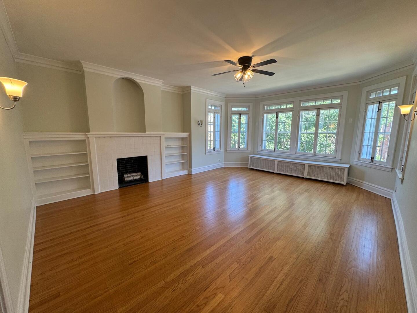 4827 Elm Street Unit: 2