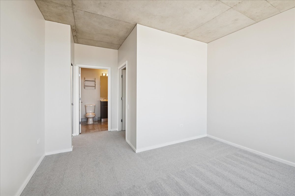 659 W Randolph Street Unit: 609