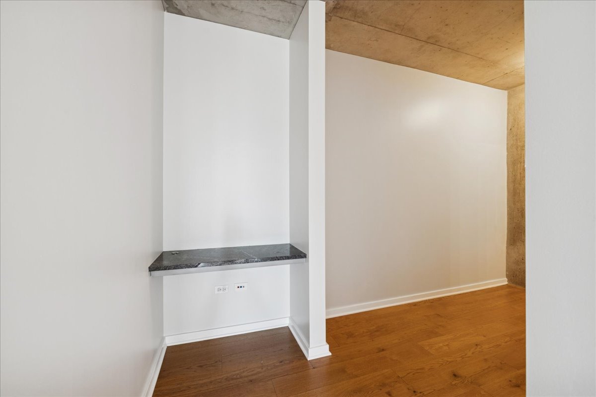 659 W Randolph Street Unit: 609