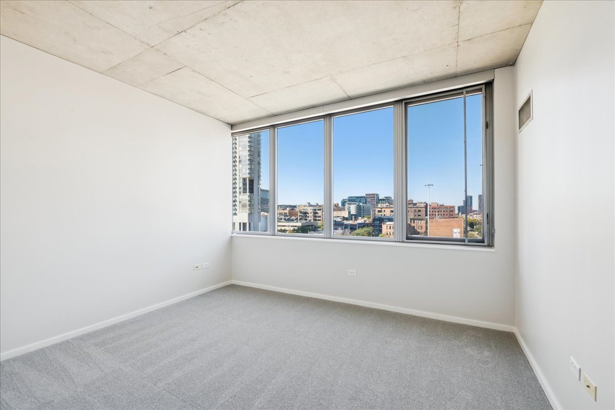 659 W Randolph Street Unit: 609
