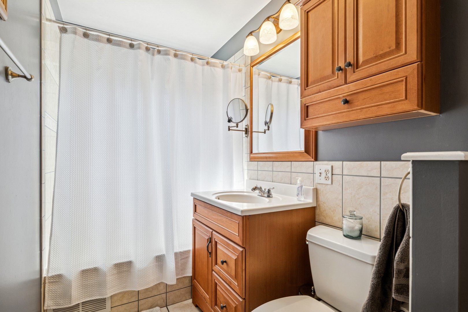 416 N Gibbons Avenue