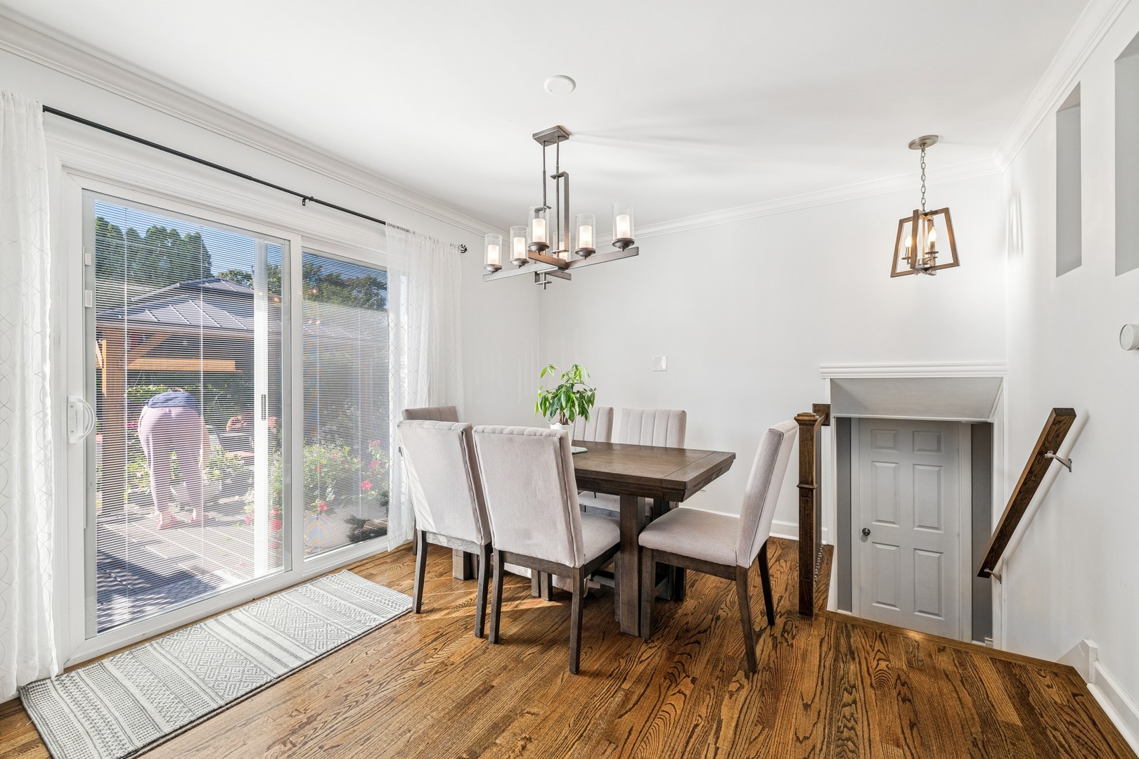 416 N Gibbons Avenue