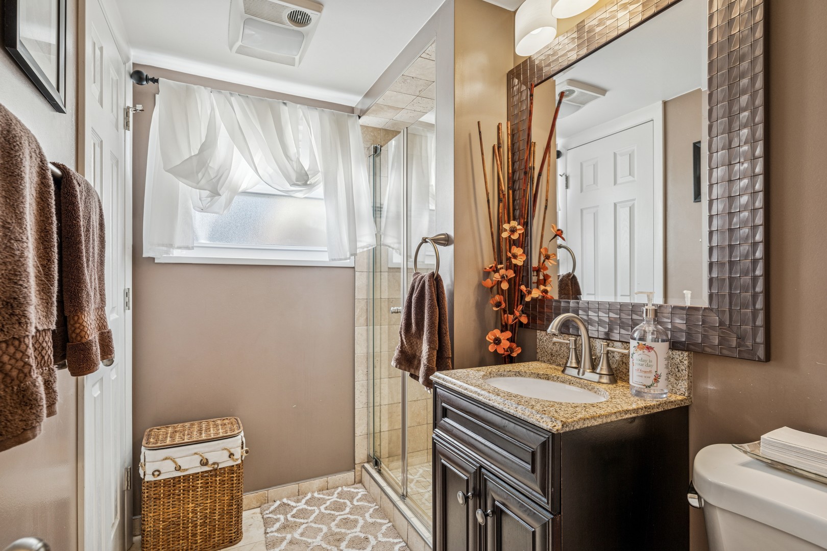 416 N Gibbons Avenue